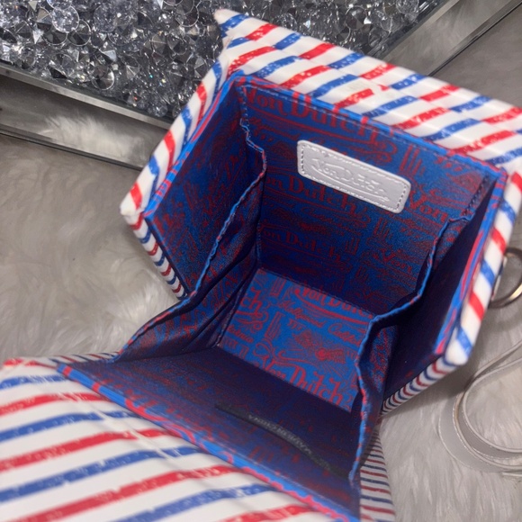 Von Dutch bag! - Picture 2 of 4